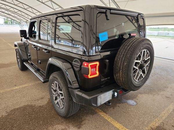 2025 Jeep Wrangler SAHARA