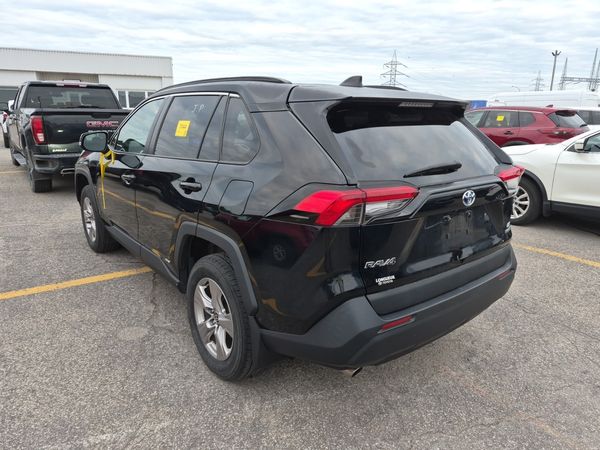 2023 Toyota Rav4 HYBRID LE XLE Premium