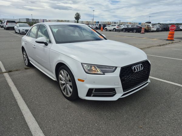 2018 Audi A4 SEDAN KOMFORT quattro Komfort