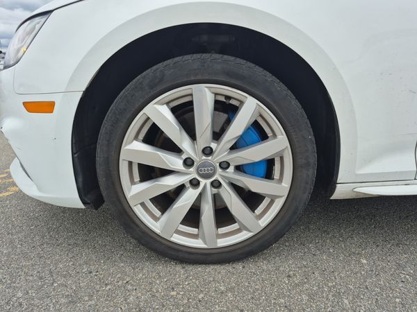 2018 Audi A4 SEDAN KOMFORT quattro Komfort
