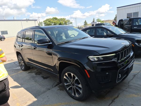 2023 Jeep Grand Cherokee L OVERLAND