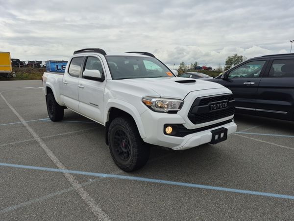 2017 Toyota Tacoma SR5 CREW CAB LONG BED