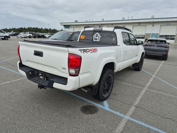2017 Toyota Tacoma SR5 CREW CAB LONG BED