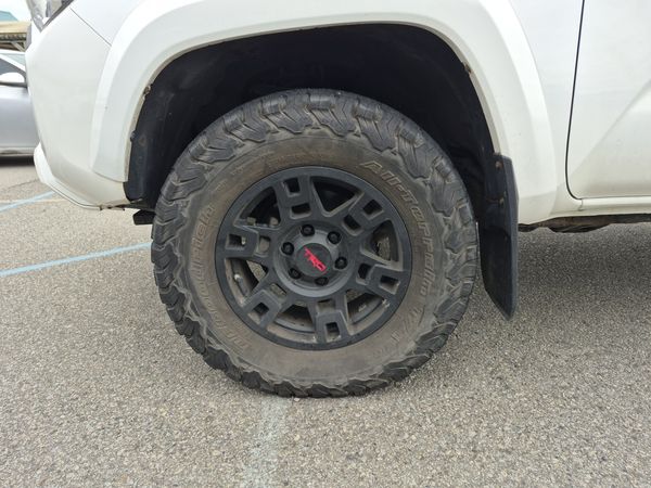 2017 Toyota Tacoma SR5 CREW CAB LONG BED
