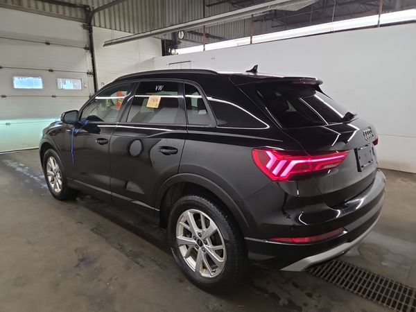 2023 Audi Q3 KOMFORT quattro Premium