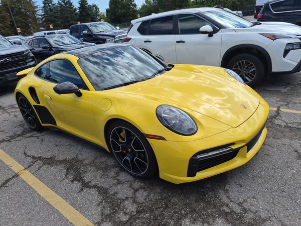 2022 Porsche 911 TURBO S Turbo / Turbo S