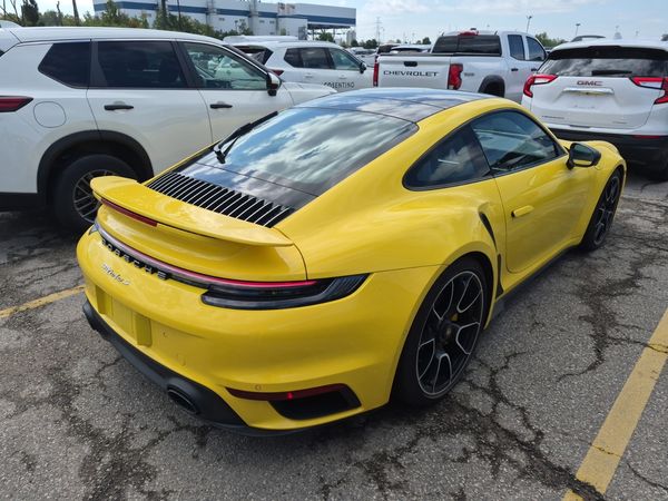 2022 Porsche 911 TURBO S Turbo / Turbo S
