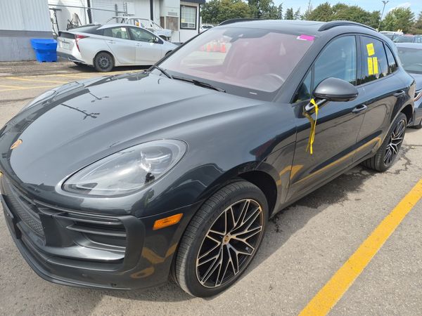 2024 Porsche MACAN T