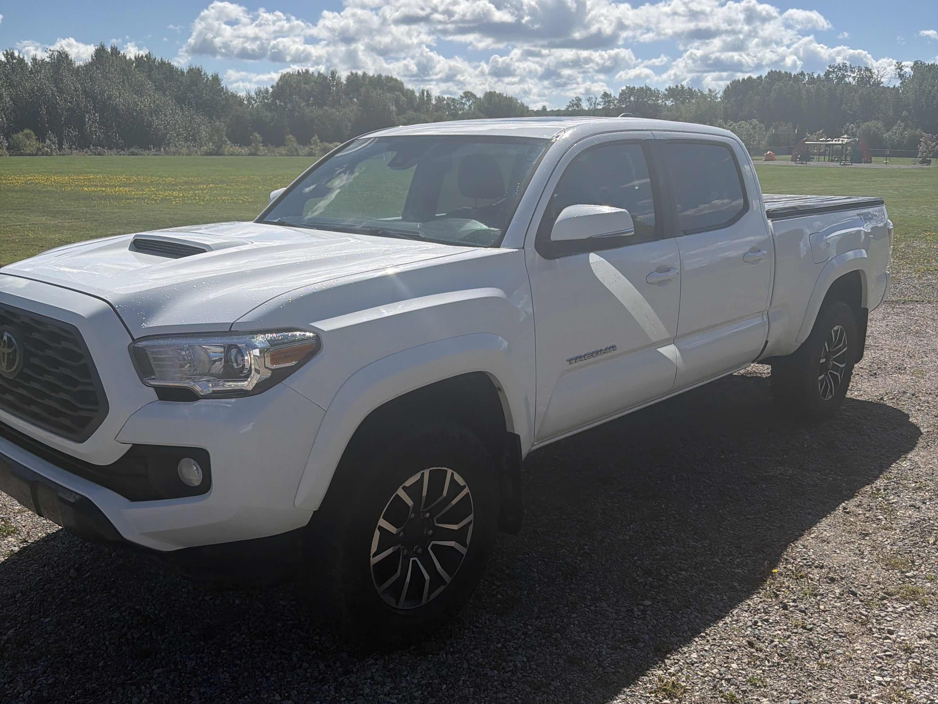 2021 Toyota Tacoma 4x4 Double Cab Auto SR5