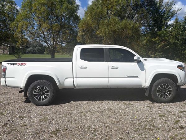 2021 Toyota Tacoma 4x4 Double Cab Auto SR5