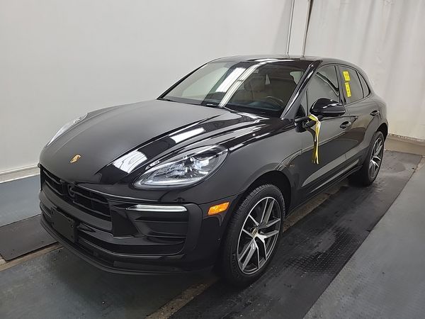 2024 Porsche MACAN T