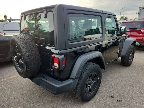 2022 Jeep Wrangler 4x4 Sport