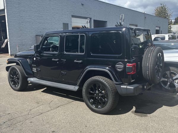 2020 Jeep Wrangler Unlimited Sahara