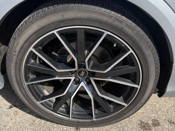 2023 Audi SQ8 quattro Premium Plus