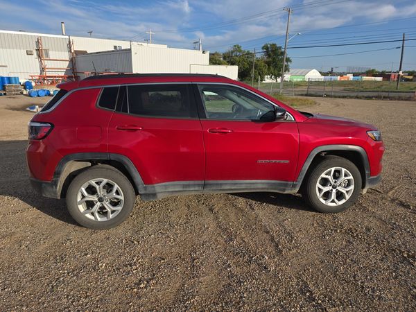 2026 Jeep COMPASS NORTH Latitude/North