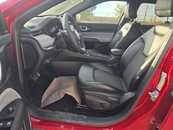 2026 Jeep COMPASS NORTH Latitude/North