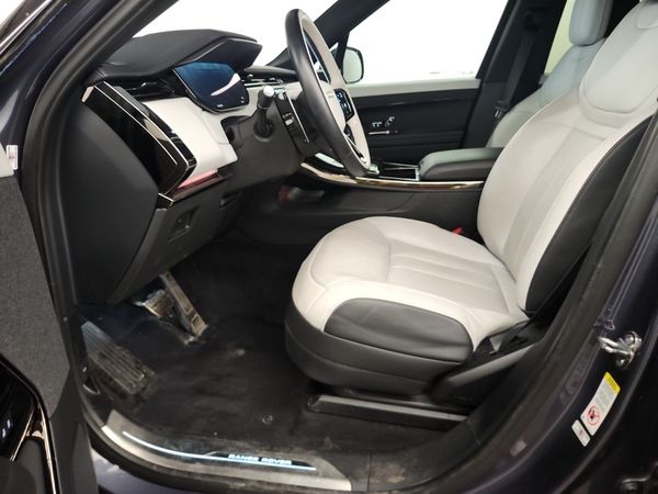 2025 Land Rover Range Rover Sport DYNAMIC HSE P400 Dynamic HSE
