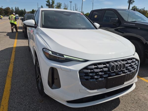 2025 Audi Q5 PROGRESSIV quattro Premium Plus