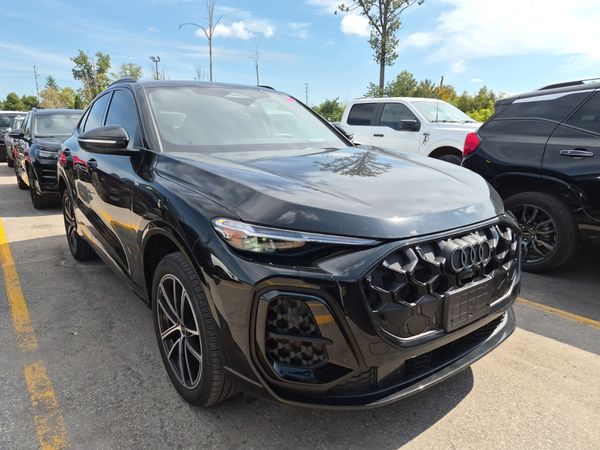 2025 Audi Q5 Sportback PROGRESSIV quattro Premium Plus