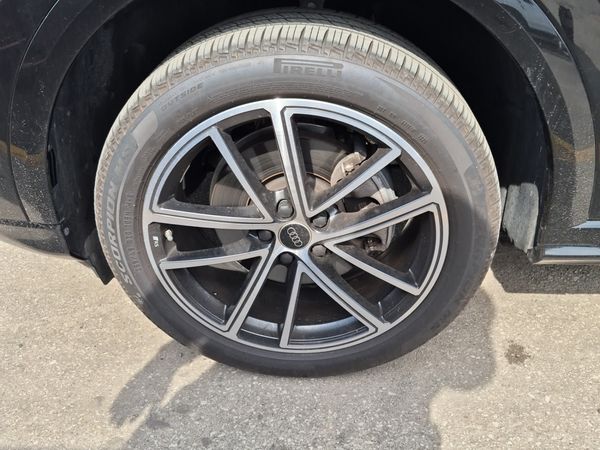 2025 Audi Q5 Sportback PROGRESSIV quattro Premium Plus