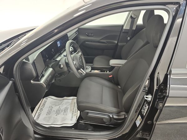 2024 Hyundai KONA ESSENTIAL SE