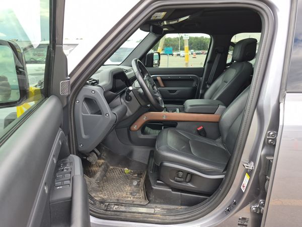 2024 Land Rover DEFENDER X-DYNAMIC SE 110 X-Dynamic SE