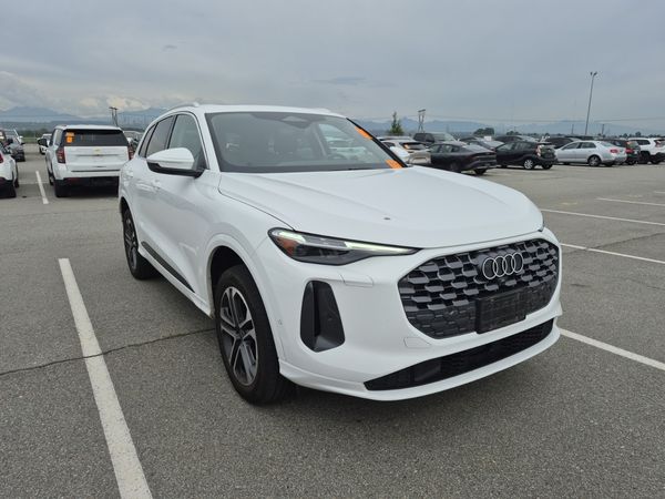 2025 Audi Q5 PROGRESSIV quattro Premium Plus