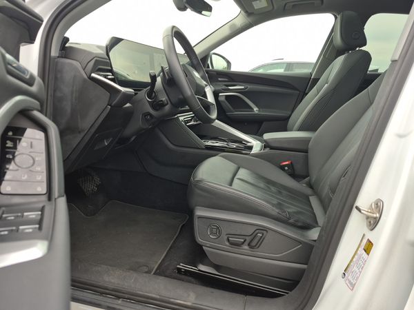 2025 Audi Q5 PROGRESSIV quattro Premium Plus