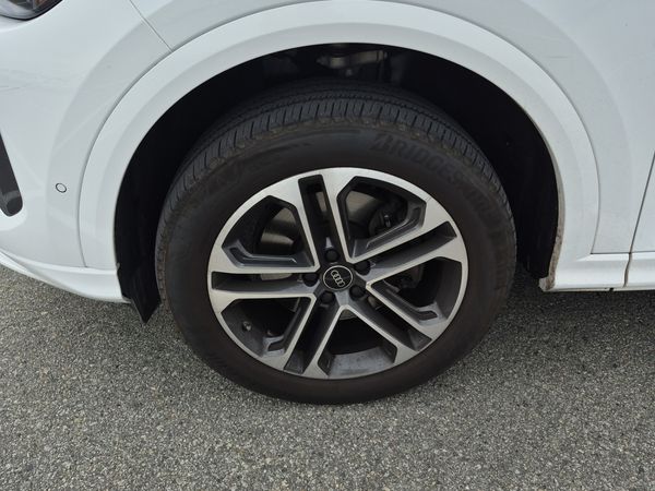 2025 Audi Q5 PROGRESSIV quattro Premium Plus