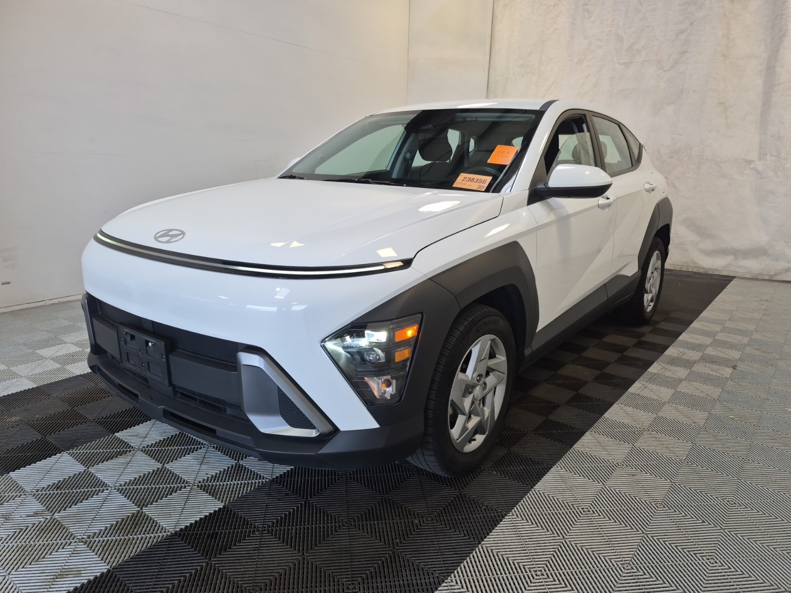 2024 Hyundai KONA ESSENTIAL SE