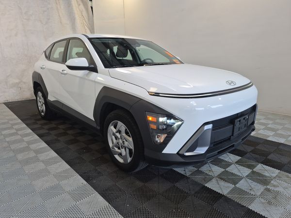 2024 Hyundai KONA ESSENTIAL SE