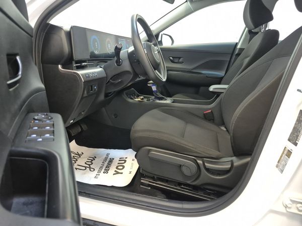 2024 Hyundai KONA ESSENTIAL SE
