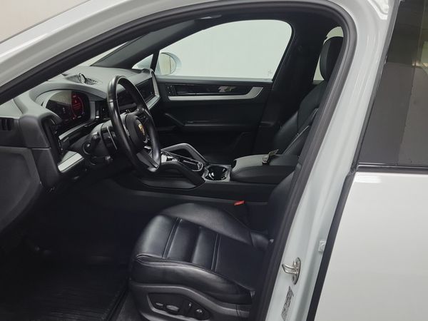 2024 Porsche Cayenne COUPE AWD
