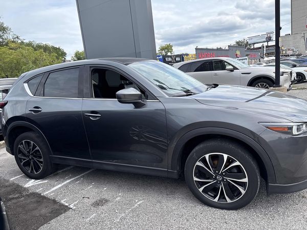 2022 Mazda CX-5 AWD Premium Package