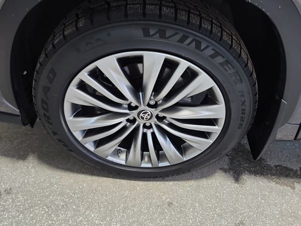 2021 Toyota Highlander LIMITED Platinum