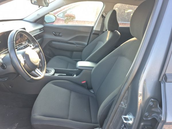 2024 Hyundai KONA PREFERRED SE
