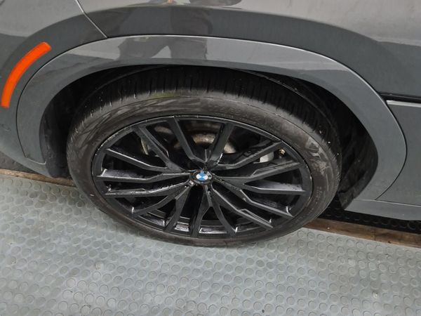 2023 BMW X6 XDRIVE40I
