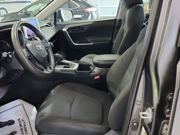 2023 Toyota RAV4 Awd Le