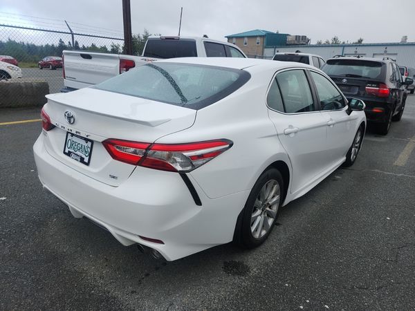 2020 Toyota Camry Auto Se