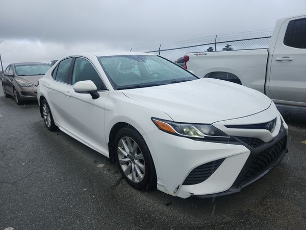 2020 Toyota Camry Auto Se