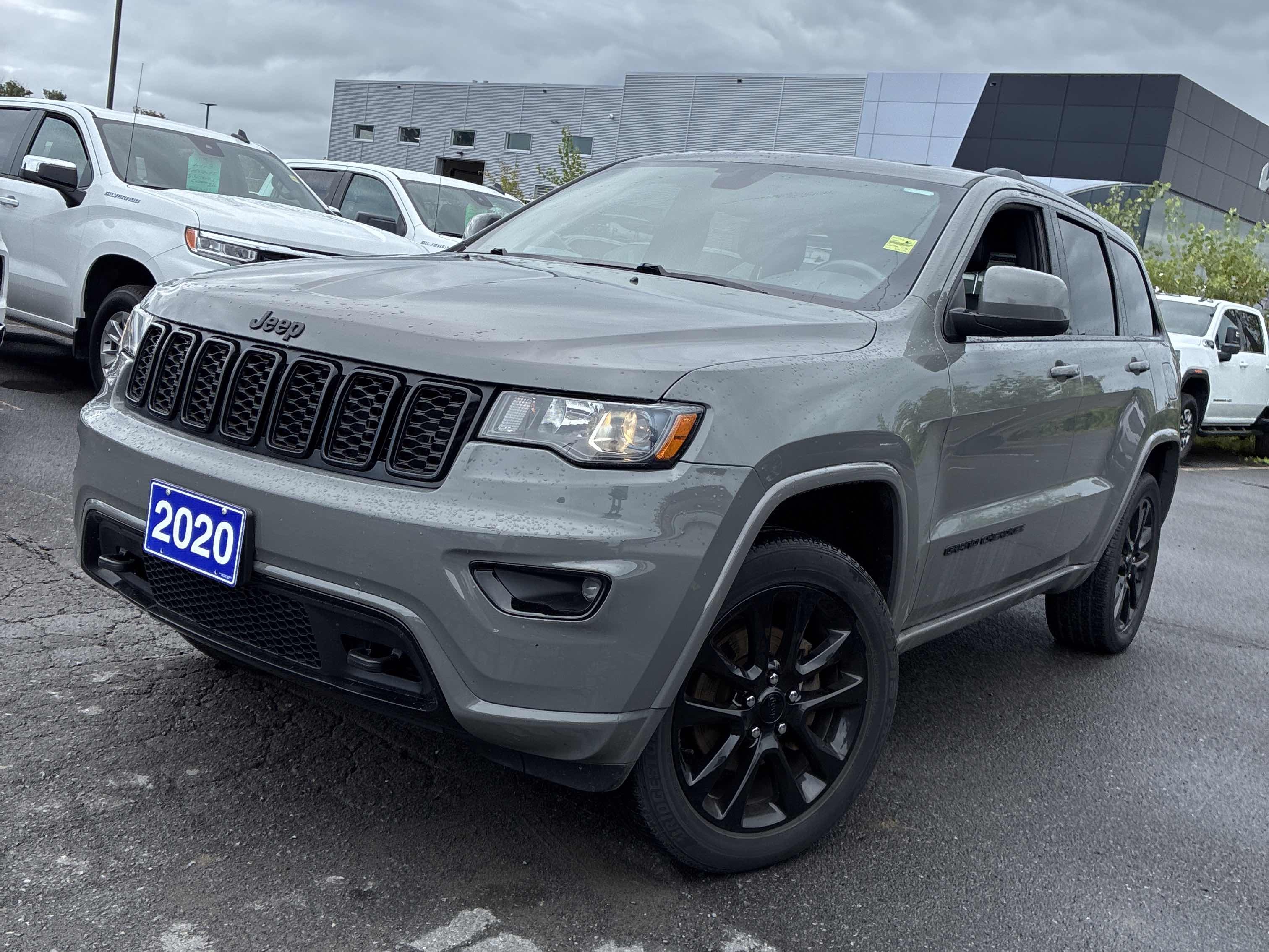2020 Jeep Grand Cherokee Altitude Laredo