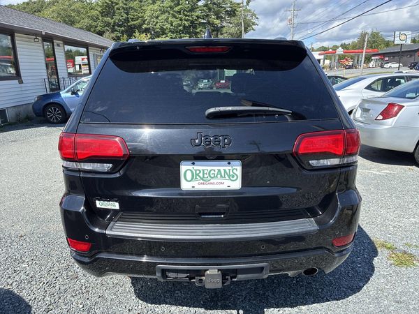 2020 Jeep Grand Cherokee Altitude Laredo