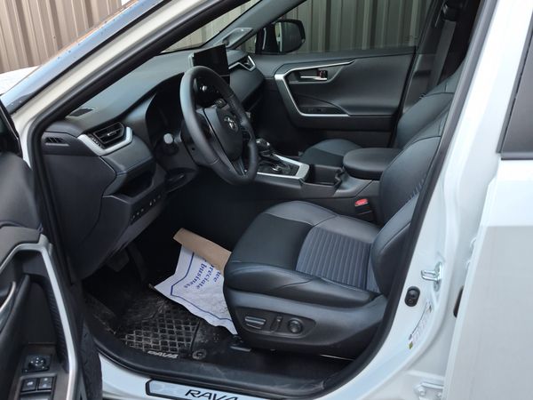 2025 Toyota Rav4 HYBRID XSE