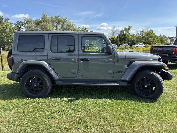 2020 Jeep Wrangler Unlimited Sahara Altitude