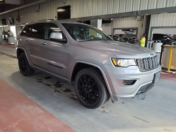 2021 Jeep Grand Cherokee ALTITUDE Laredo