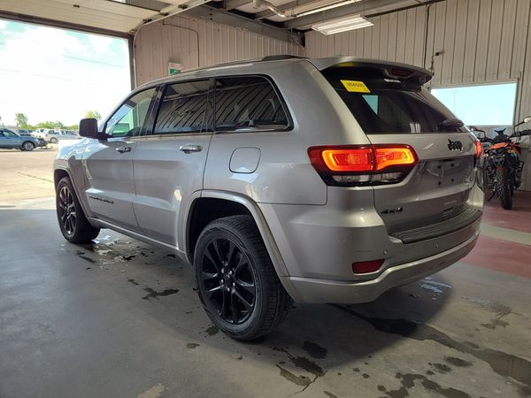2021 Jeep Grand Cherokee ALTITUDE Laredo
