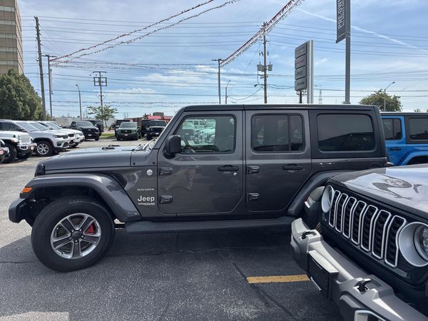 2021 Jeep Wrangler Unlimited Sahara