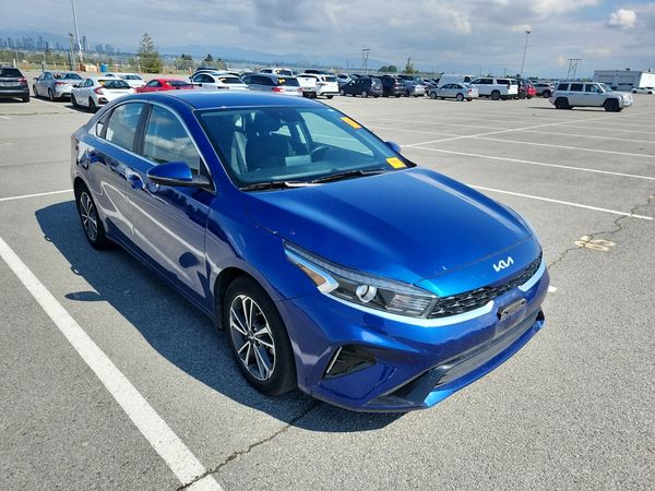 2024 Kia FORTE EX
