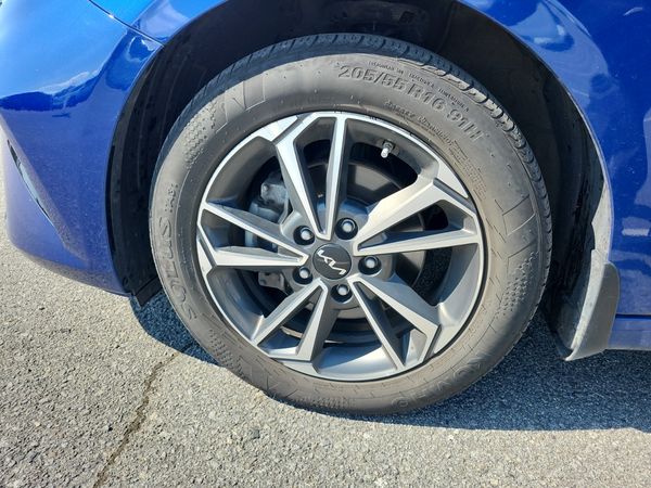 2024 Kia FORTE EX
