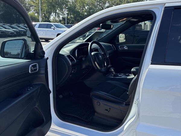 2021 Jeep Grand Cherokee Altitude Laredo